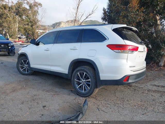 Toyota Highlander Xle 2019 5TDKZRFH7KS571887 Image 3