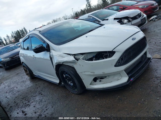 Ford FOCUS ST 2018 1FADP3L97JL332225 Image 1