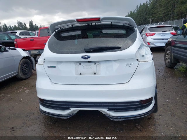 Ford FOCUS ST 2018 1FADP3L97JL332225 Image 17
