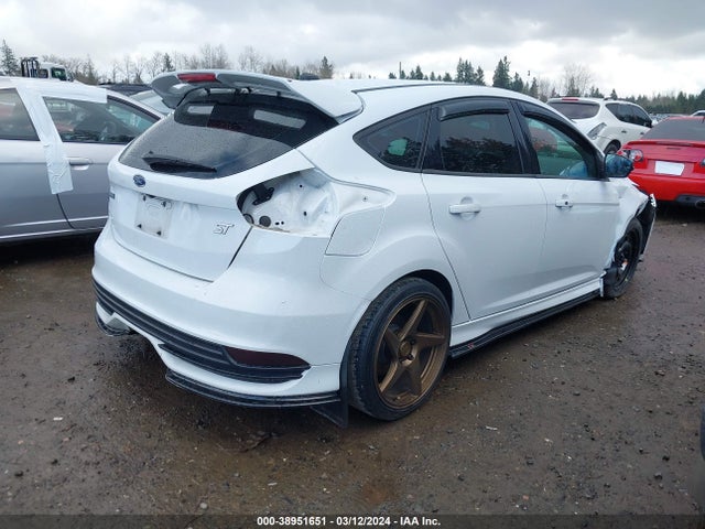 Ford FOCUS ST 2018 1FADP3L97JL332225 Image 4