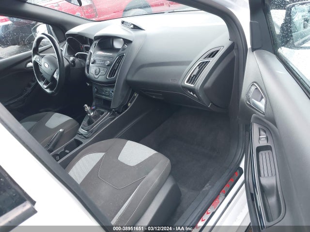 Ford FOCUS ST 2018 1FADP3L97JL332225 Image 5