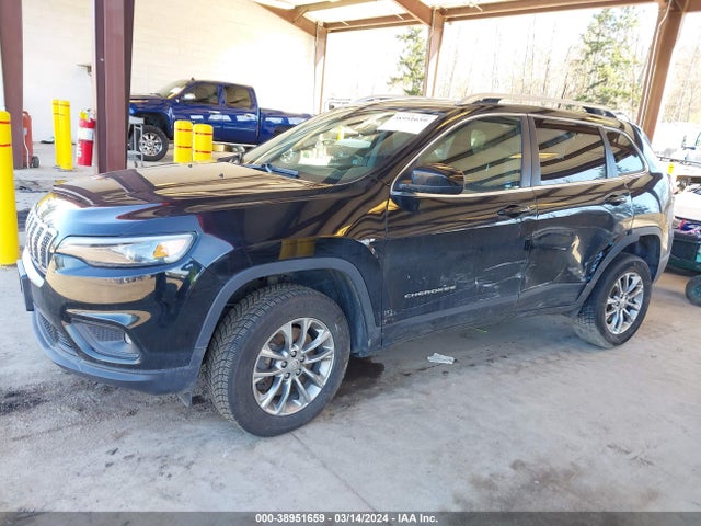 1C4PJMLNXKD177595 Jeep Cherokee Latitude Plus 4x4