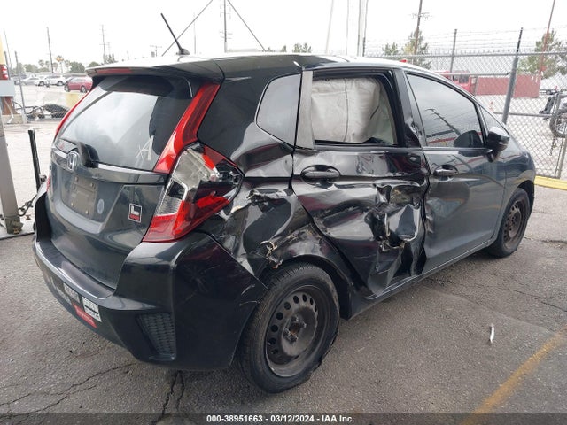 Honda FIT LX 2017 3HGGK5G59HM700147 Image 4