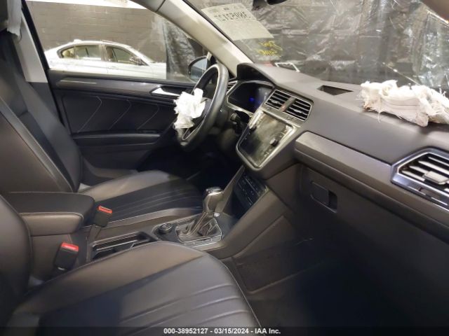 3VV2B7AX8NM022096 Volkswagen Tiguan 2.0t Se