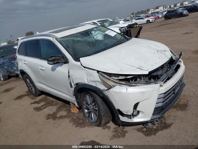 Toyota Highlander Xle 2017 5TDKZRFH2HS524551 Image 1