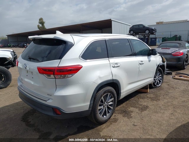 Toyota Highlander Xle 2017 5TDKZRFH2HS524551 Image 4