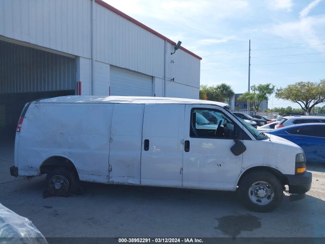 Chevrolet Express 3500 Work Van 2018 1GCZGHFG8J1337050 Image 12