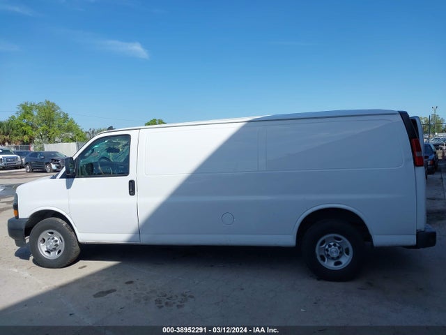 Chevrolet Express 3500 Work Van 2018 1GCZGHFG8J1337050 Image 13