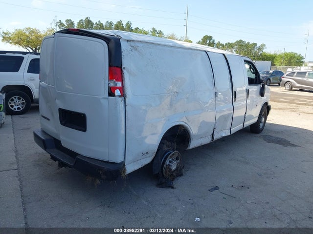 Chevrolet Express 3500 Work Van 2018 1GCZGHFG8J1337050 Image 4