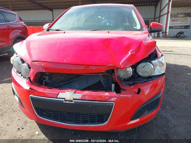 Chevrolet Sonic Lt Auto 2015 1G1JC6SH8F4143063 Image 17