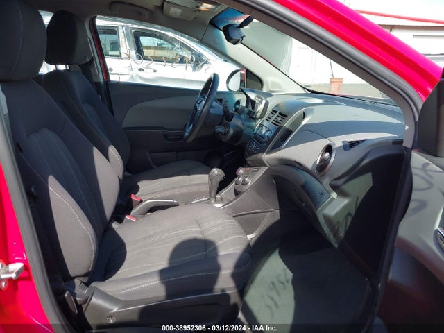 Chevrolet Sonic Lt Auto 2015 1G1JC6SH8F4143063 Image 5