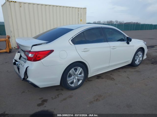 4S3BNAA64J3031271 Subaru Legacy 2.5i