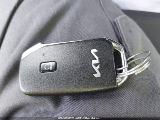 5XYRK4LF0NG109715 KIA SORENTO SX