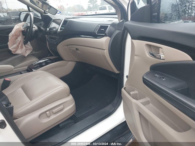 Honda Pilot Touring 2018 5FNYF5H99JB021059 Image 5