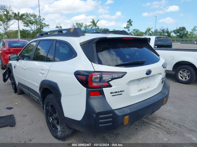 4S4BTGSD0N3153679 Subaru Outback Wilderness