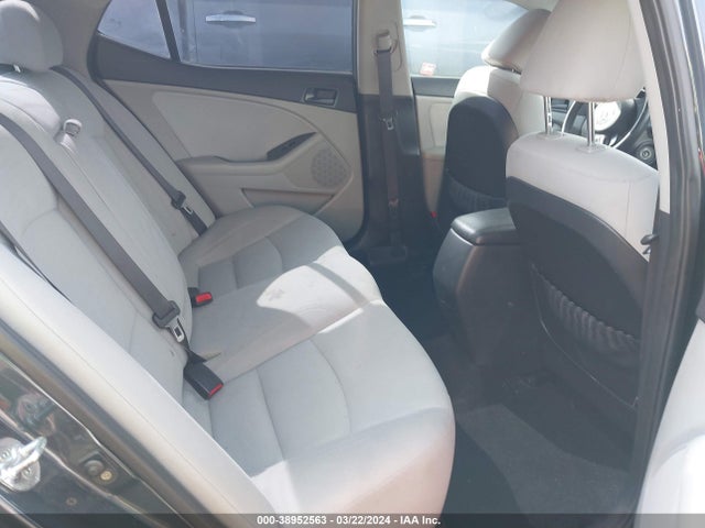 KIA Optima Lx 2015 KNAGM4A7XF5528806 Image 8