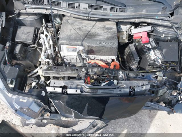 1N4AZ1CP2KC307363 Nissan LEAF SV