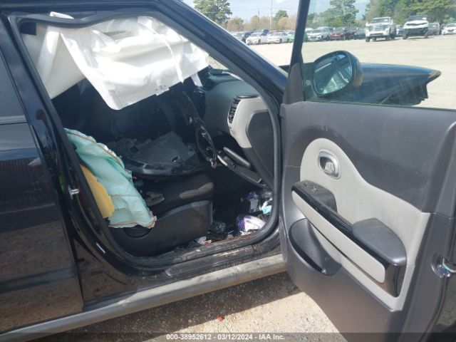 KNDJP3A58J7563088 KIA SOUL +