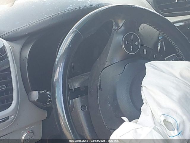 KNDJP3A58J7563088 KIA SOUL +