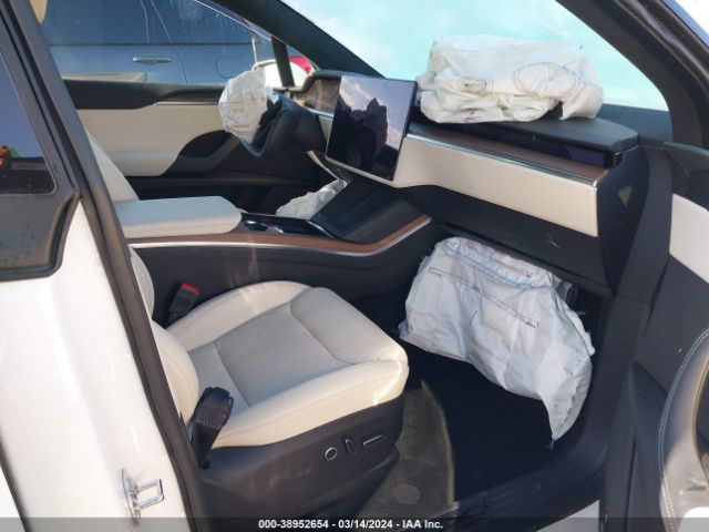 2023 TESLA MODEL X 7SAXCDE5XPF378942 Photo 4