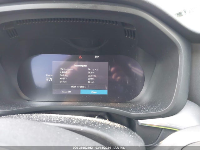 YV4L12RV3P1379923 Volvo Xc60 B5 Core