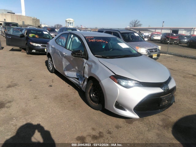 Toyota COROLLA LE 2019 2T1BURHE5KC196513 Image 1