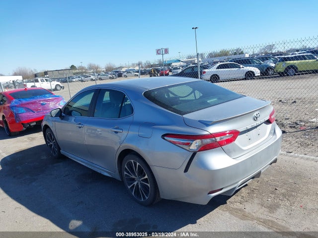 Toyota CAMRY SE 2018 4T1B11HK2JU155382 Image 3