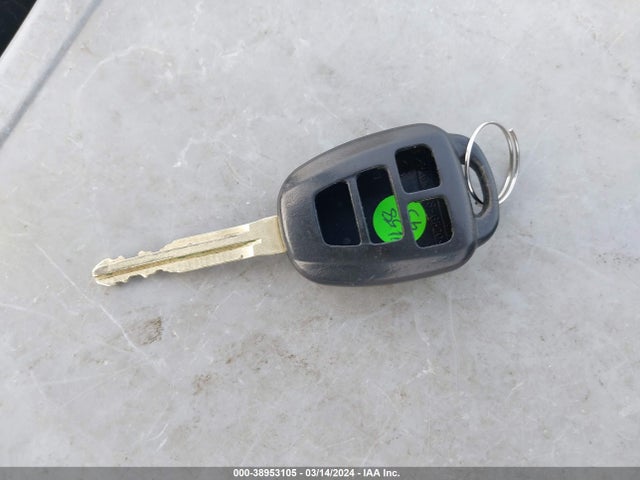 Toyota COROLLA LE 2017 2T1BURHE6HC880124 Image 11