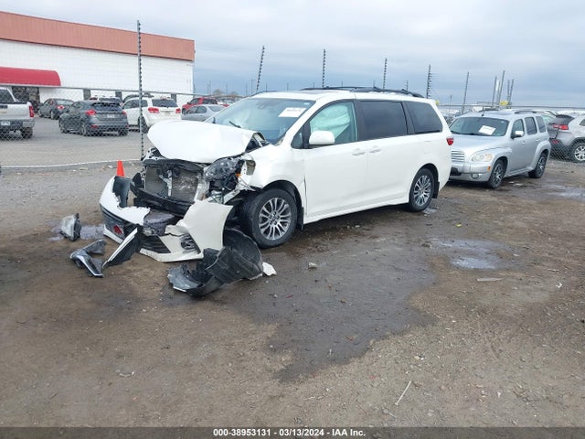 Toyota SIENNA XLE 2020 5TDYZ3DCXLS045074 Image 2