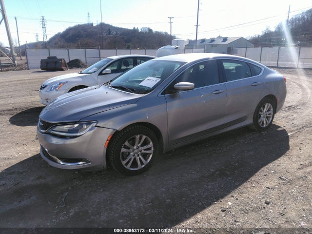 Chrysler 200 Limited 2015 1C3CCCAB8FN746413 Image 2