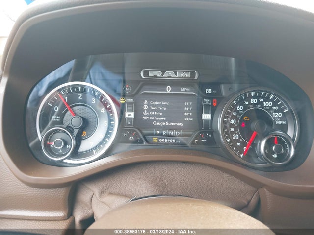 1C6SRFJTXKN700339 RAM 1500 Laramie  4x4 5'7 Box