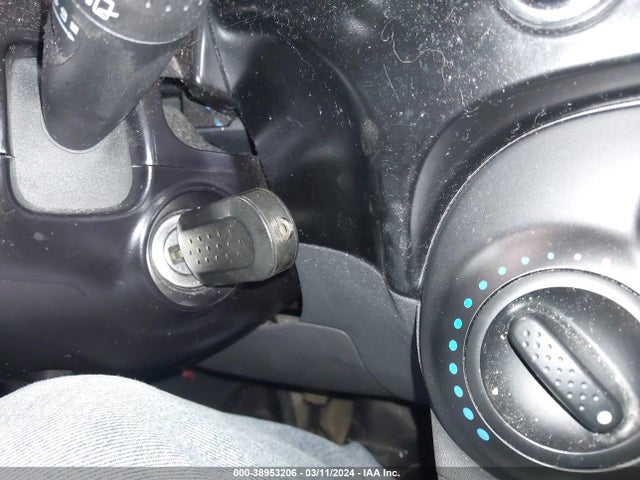 2013 FIAT 500 3C3CFFBR3DT746417 Photo 10