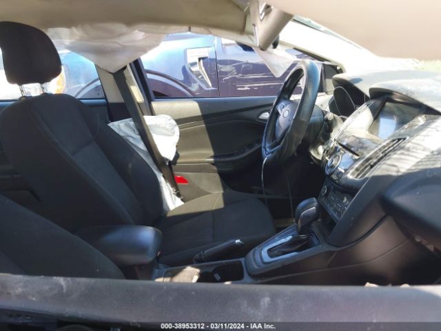 1FADP3H2XJL318833 Ford FOCUS SEL