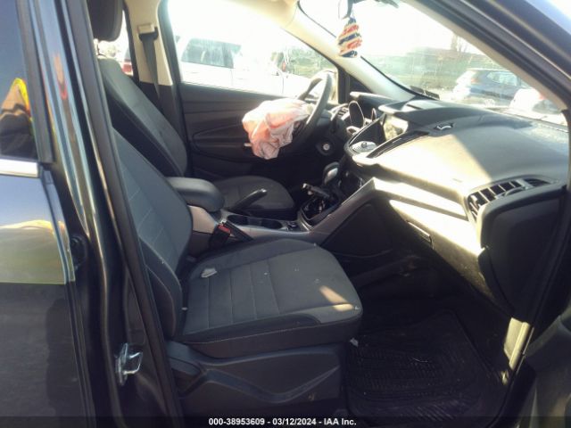 1FMCU9GX6GUC72107 Ford ESCAPE SE