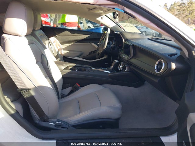 Chevrolet Camaro 2lt 2019 1G1FD1RS2K0122654 Image 5
