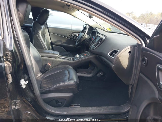 Chrysler 200 Limited Platinum 2017 1C3CCCAB6HN506926 Image 5