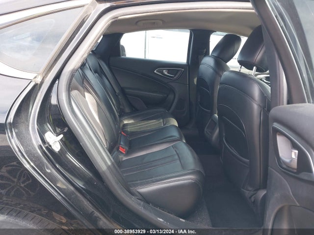 Chrysler 200 Limited Platinum 2017 1C3CCCAB6HN506926 Image 8