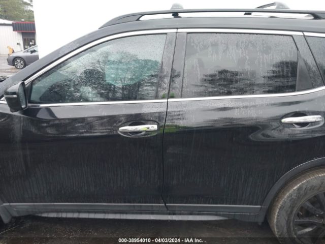 5N1AT2MT8JC750088 Nissan ROGUE SV