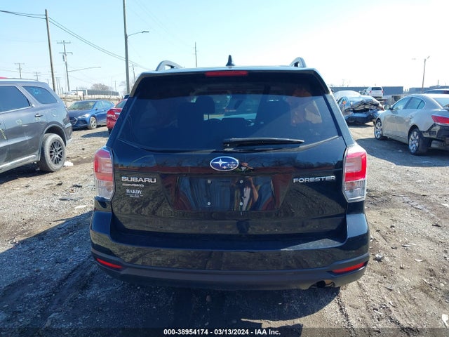 Subaru Forester 2.5i Premium 2018 JF2SJAEC8JH508669 Image 16