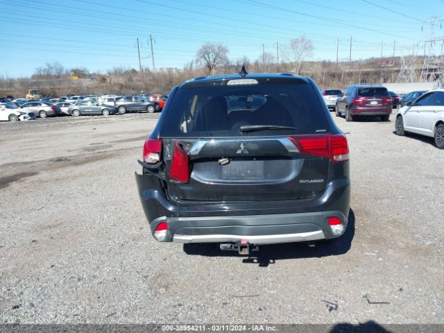 JA4AZ2A36JZ006133 Mitsubishi Outlander Es
