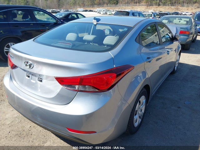 Hyundai ELANTRA SE 2016 5NPDH4AEXGH763295 Image 4