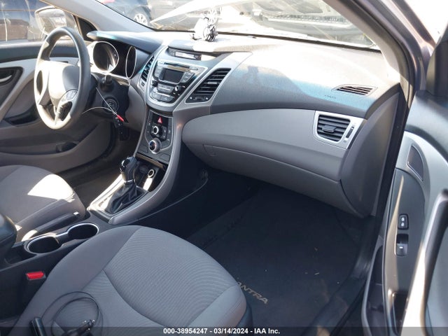 Hyundai ELANTRA SE 2016 5NPDH4AEXGH763295 Image 5