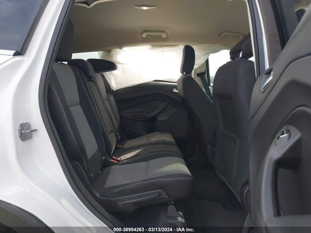 1FMCU0GD0KUA53038 Ford ESCAPE SE