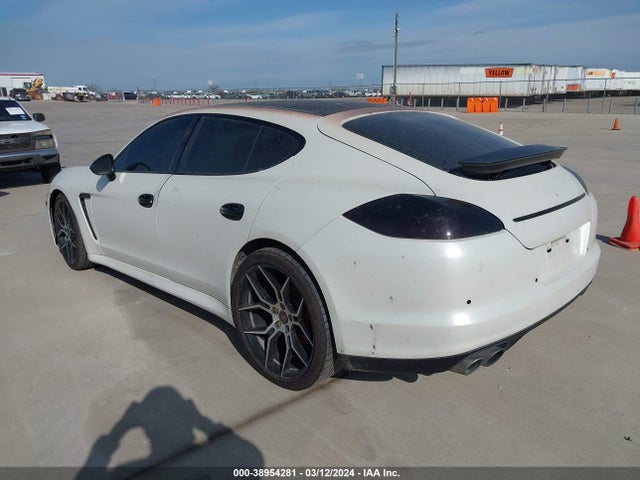 2011 PORSCHE PANAMERA WP0AB2A70BL060822 Photo 2