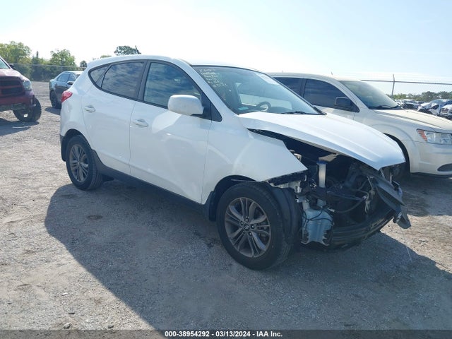 2015 KM8JT3AF7FU038340 main image