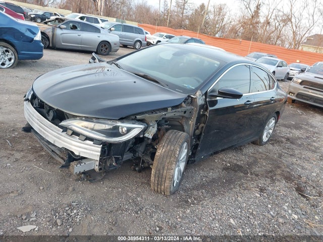 Chrysler 200 Limited 2015 1C3CCCAB5FN748684 Image 2