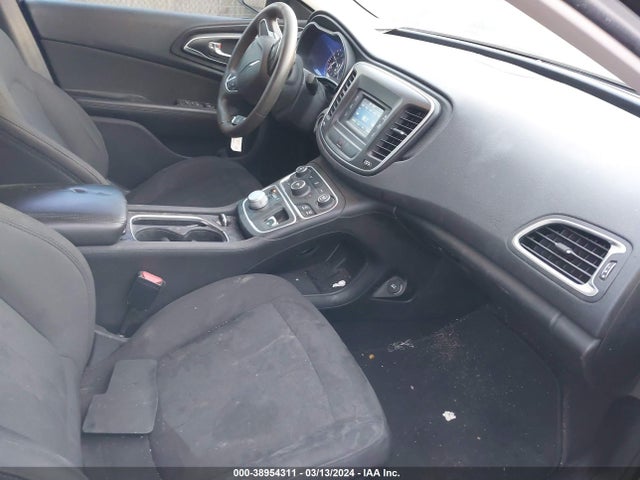 Chrysler 200 Limited 2015 1C3CCCAB5FN748684 Image 5