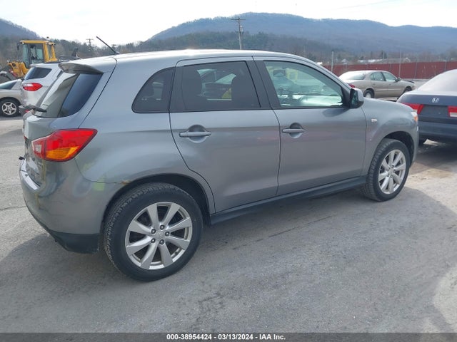 4A4AR3AU8FE018439 Mitsubishi Outlander Sport Es