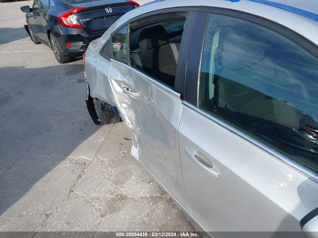 Chevrolet CRUZE LT 2014 1G1PC5SB5E7210179 Image 15
