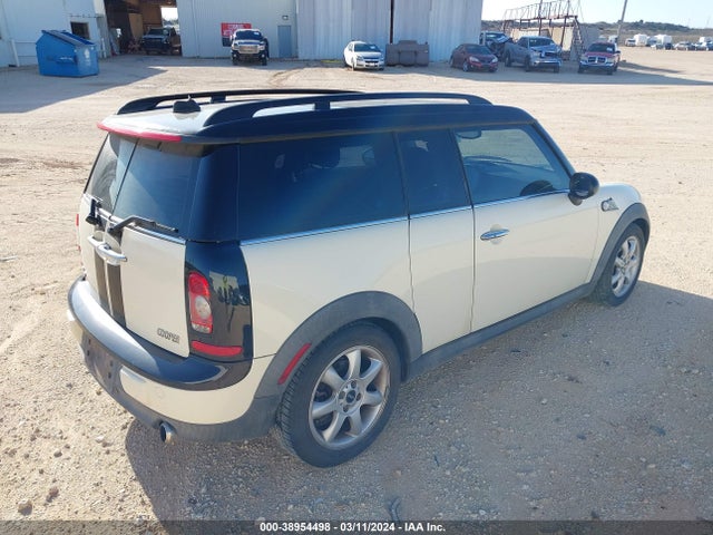 2010 MINI COOPER CLUBMAN WMWML3C52ATX36582 Photo 3